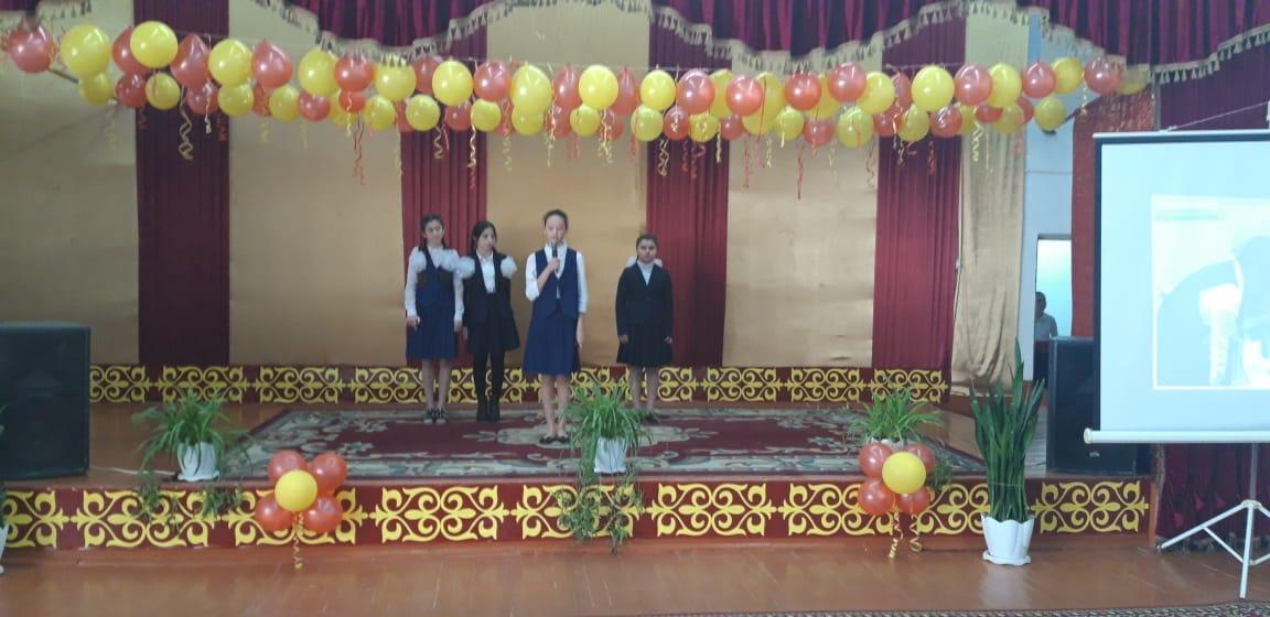 Қазақ тілі мен әдебиеті пәні айлығының жабылуы